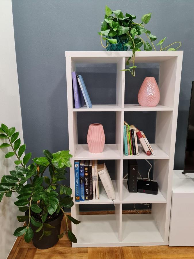 Apartman Vinyl - Self Chek-In Eszék Kültér fotó